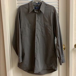Men’s Stafford Relaxed Fit dress shirt